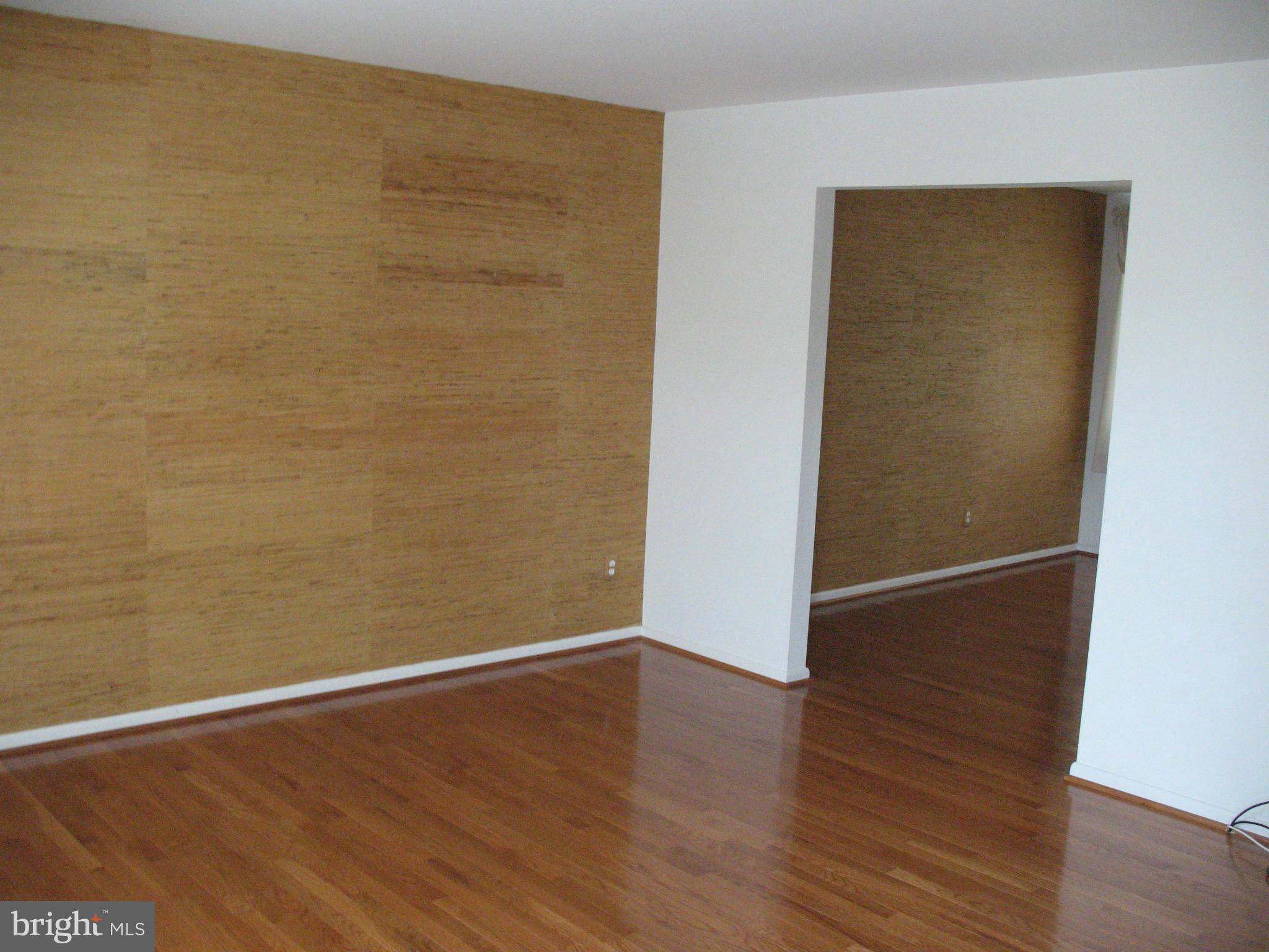 9618 Trepid Road Baltimore, MD 21236 - Photo 6 of 30 Living Room