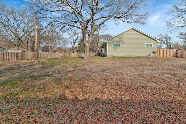 $240,000 | 613 South Forrest Street, Douglass, KS 67039