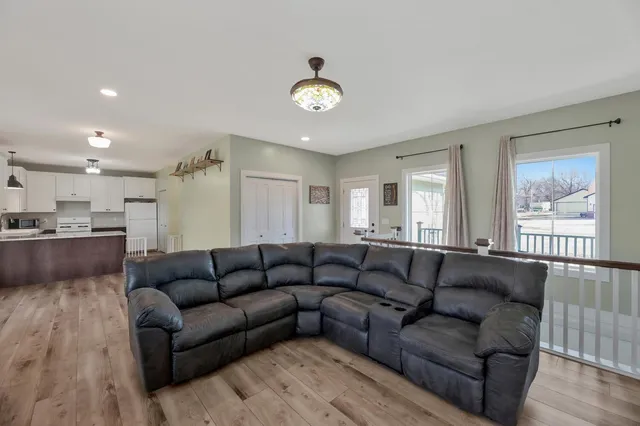 $240,000 | 613 South Forrest Street, Douglass, KS 67039