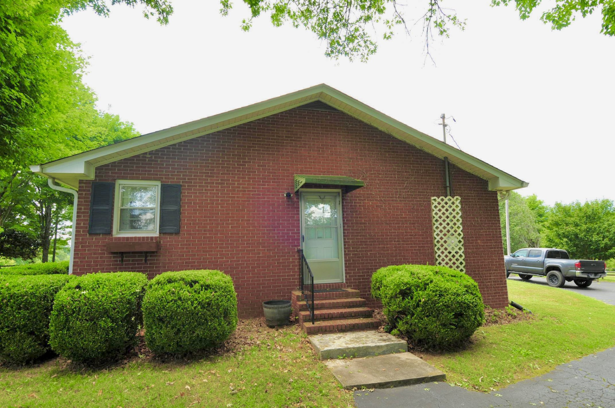 6881 Glidewell Road Cross Plains, TN 37049 - Photo 11 of 35