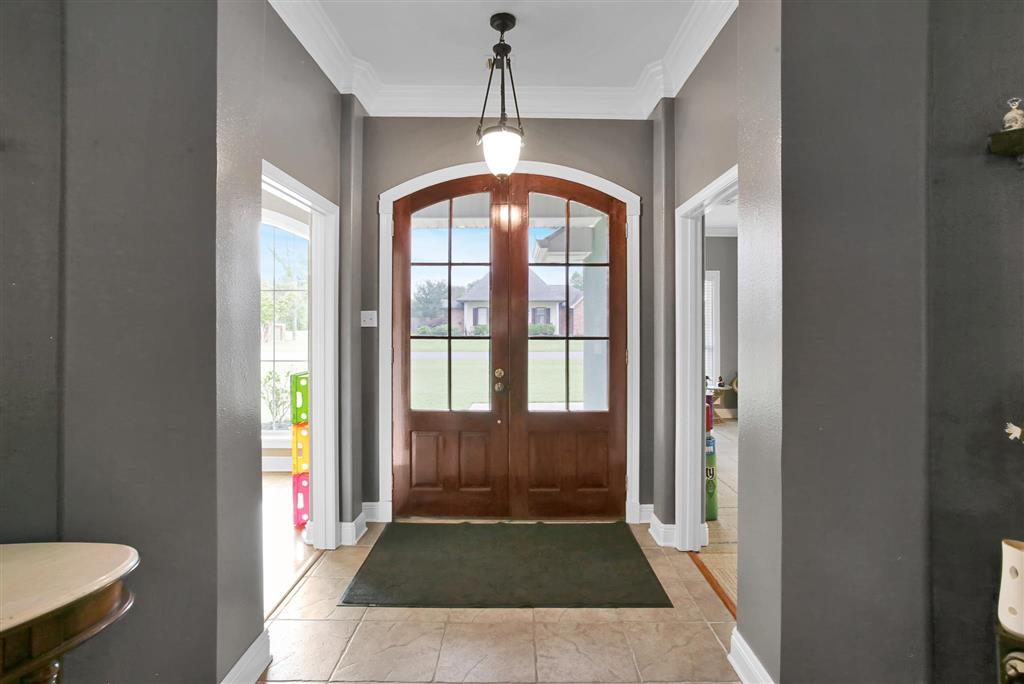 4510 Oak Ridge Drive Sulphur, LA 70665 - Photo 5 of 25 Foyer
