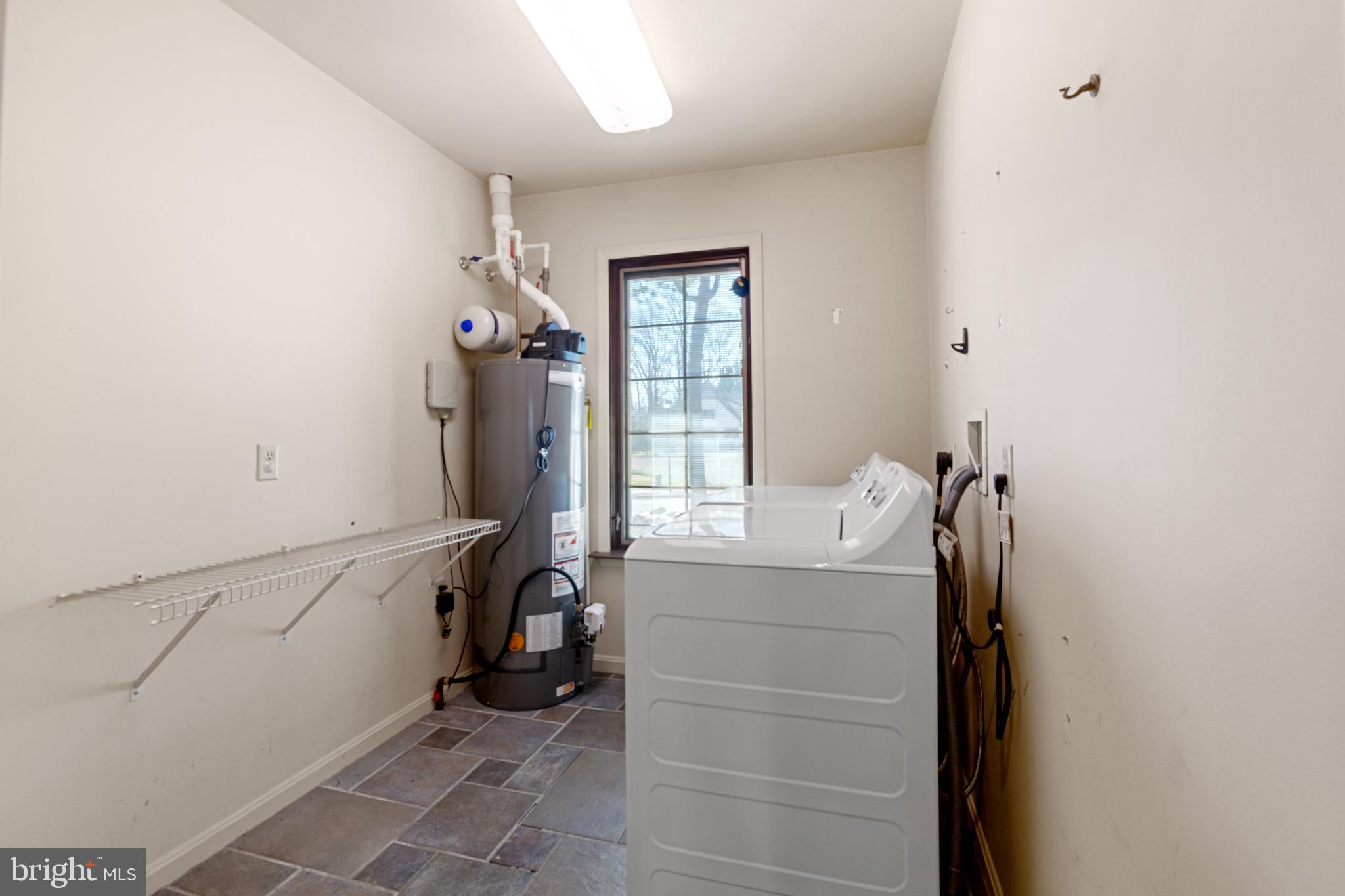 15 Baltray Road Dover, DE 19904 - Photo 23 of 59 a bathroom with a bathtub
