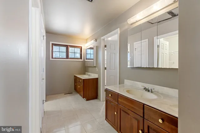 a bathroom with a tub