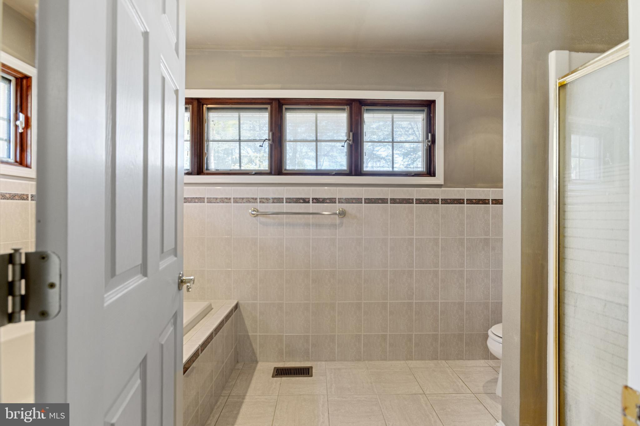 15 Baltray Road Dover, DE 19904 - Photo 38 of 59 a bathroom with a window