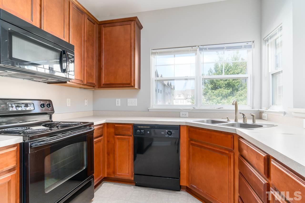 2811 Ulster Alley Raleigh, NC 27606 - Photo 9 of 24