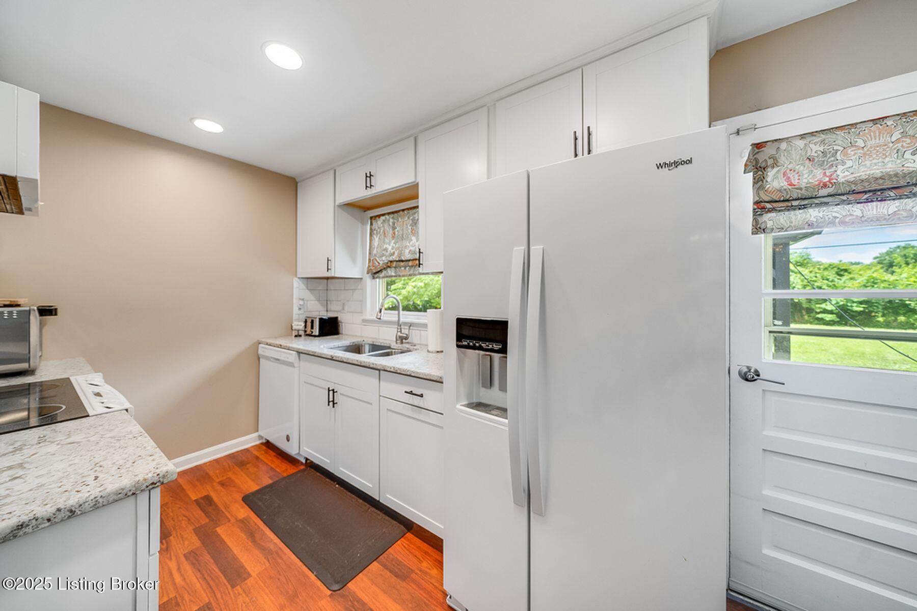 3806 Greenwich Road Louisville, KY 40218 - Photo 11 of 51 photo_online_021