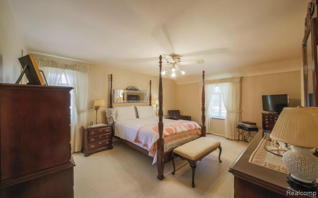 1021 Audubon Road Grosse Pointe, MI 48230 - Photo 11 of 18 25-photo-web-1680x1050-131571.jpg