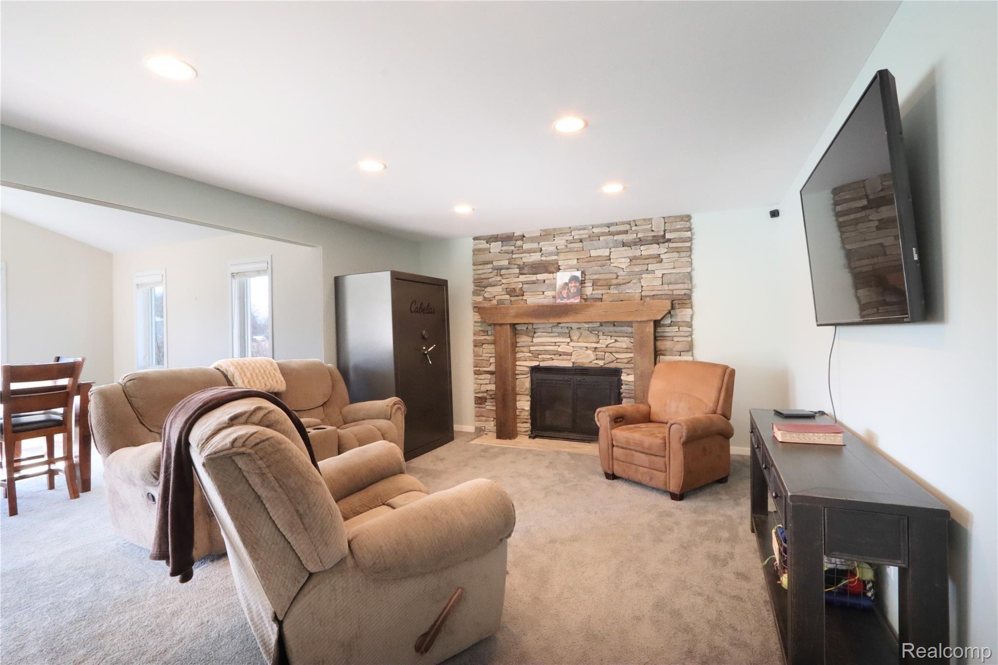 4171 West Thompson Road Linden, MI 48451 - Photo 13 of 46 Thompson-8.jpg