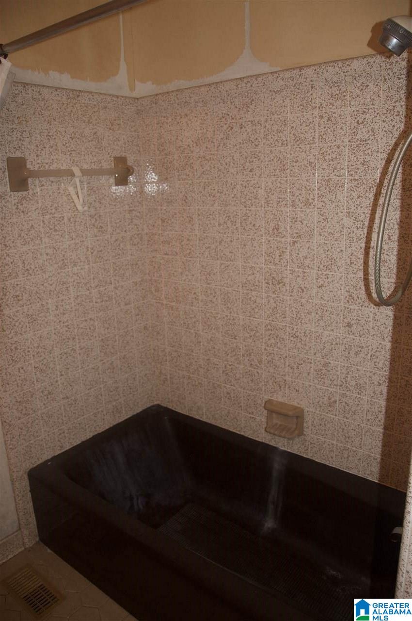 442 13th Place Pleasant Grove, AL 35127 - Photo 6 of 17