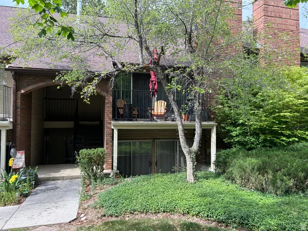 $399,500 | 8101 South Cottonwood Circle, Sandy, UT 84094