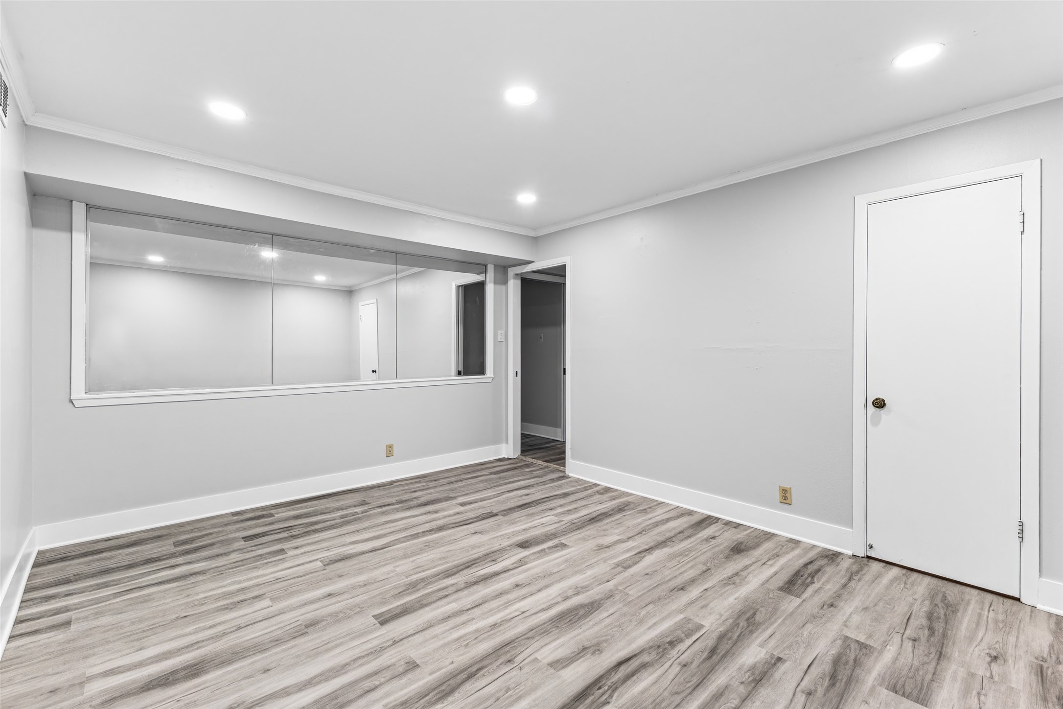 2501 Marilee Lane, Unit 4 Houston, TX 77057 - Photo 15 of 21 another view of the bedroom
