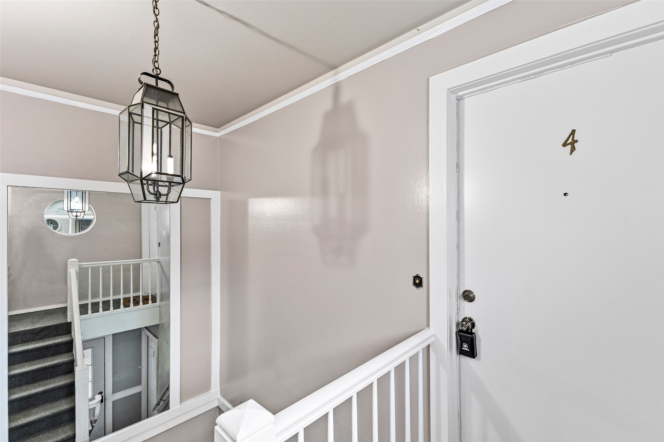 2501 Marilee Lane, Unit 4 Houston, TX 77057 - Photo 3 of 21 upstairs you'll find the entrance to unit 4