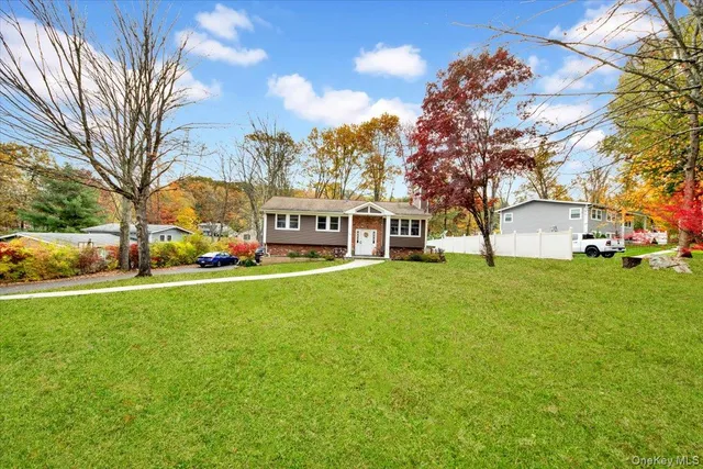 $799,000 | 157 Phyllis Court, Yorktown Heights, NY 10598