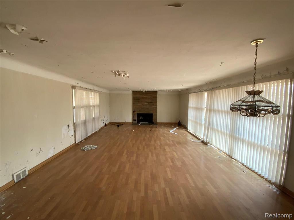 24140 Rouge Crest Road Southfield, MI 48033 - Photo 8 of 45 Gallery Image 8