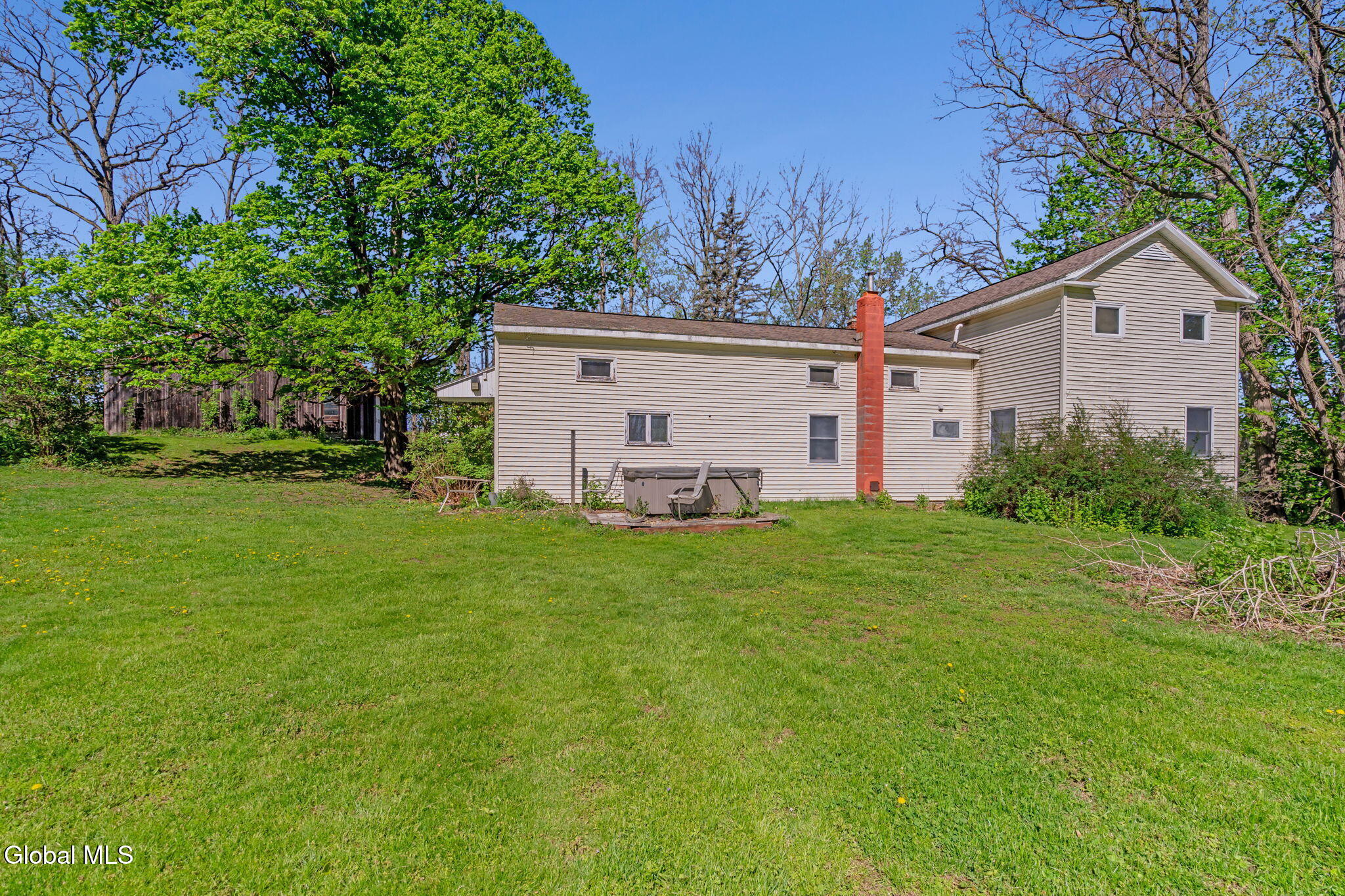 533 New Baltimore Road New Baltimore, NY 12192 - Photo 5 of 36 21-web-or-mls-1032-dibella-dr