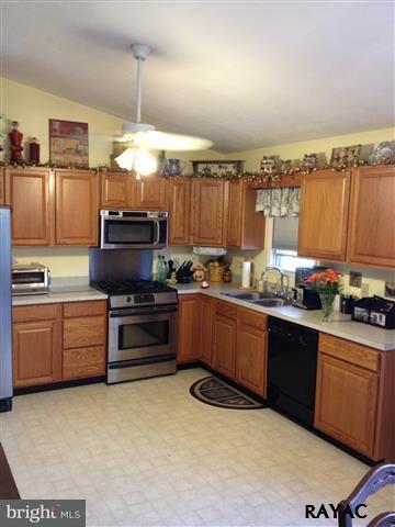 1908 Cedar Drive Spring Grove, PA 17362 - Photo 6 of 18