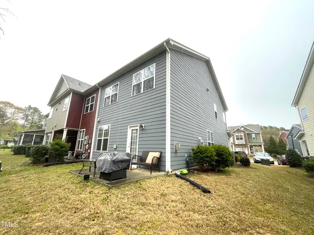 $1,895 | 706 Treviso Lane, Apex, NC 27502