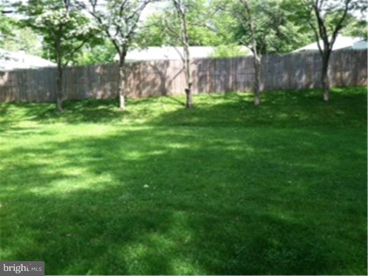 241 Brookside Road East Norriton, PA 19401 - Photo 18 of 18 Back Yard