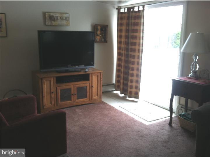 241 Brookside Road East Norriton, PA 19401 - Photo 7 of 18 Family Room