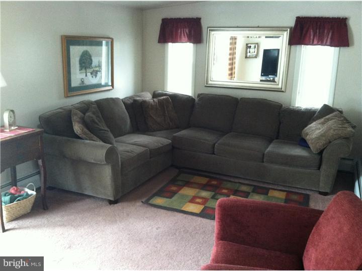 241 Brookside Road East Norriton, PA 19401 - Photo 8 of 18 Family Room