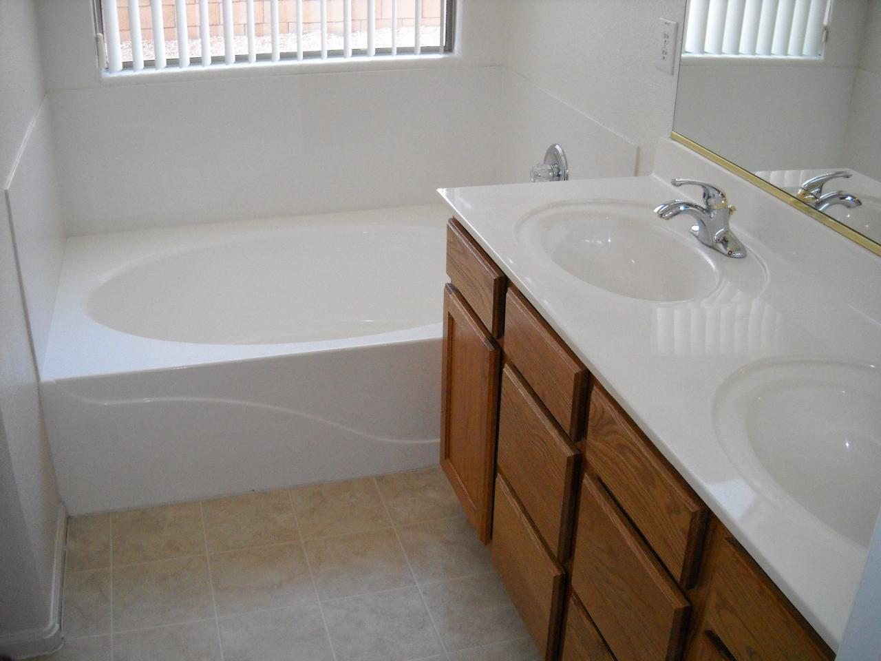 4516 West Beverly Road Laveen, AZ 85339 - Photo 5 of 5 master bathroom