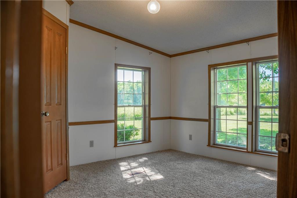 5450 West Deaver Road Columbus, IN 47201 - Photo 15 of 26 Gallery Image 15