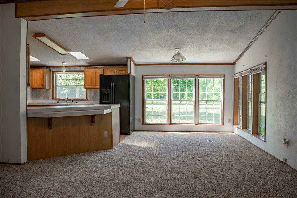 5450 West Deaver Road Columbus, IN 47201 - Photo 8 of 26 Gallery Image 8