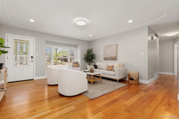 $585,000 | 984 East 7th Avenue, Broomfield, CO 80020