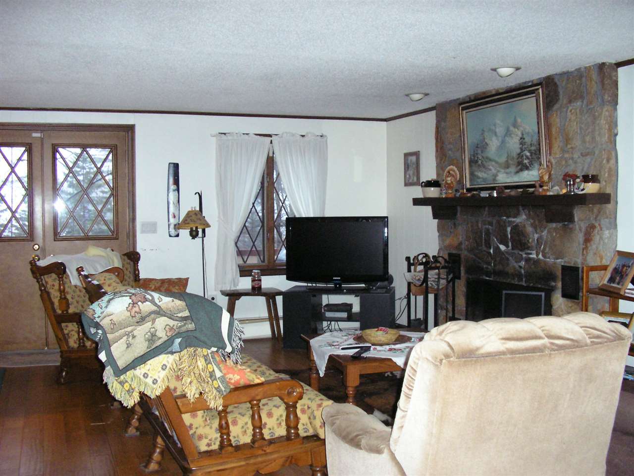 231 Pams Hill Road Wardsboro, VT 05360 - Photo 2 of 18