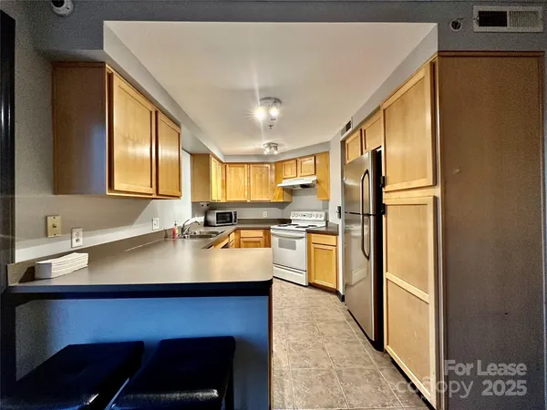 $1,550 | 718 West Trade Street, Unit 606, Charlotte, NC 28202