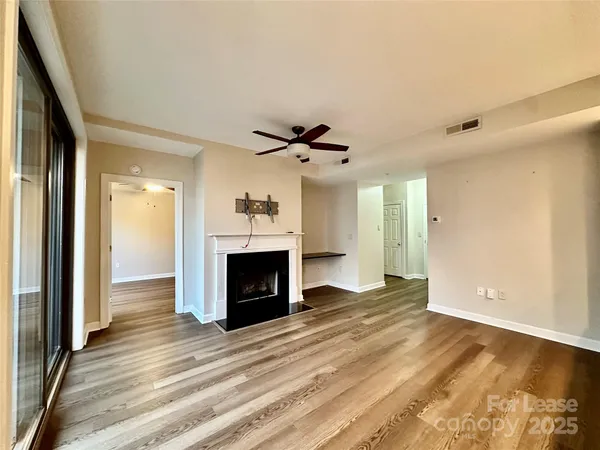 $1,550 | 718 West Trade Street, Unit 606, Charlotte, NC 28202