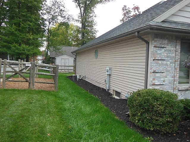 6760 Hartland Road Temperance, MI 48182 - Photo 2 of 20 20376422-1.JPG