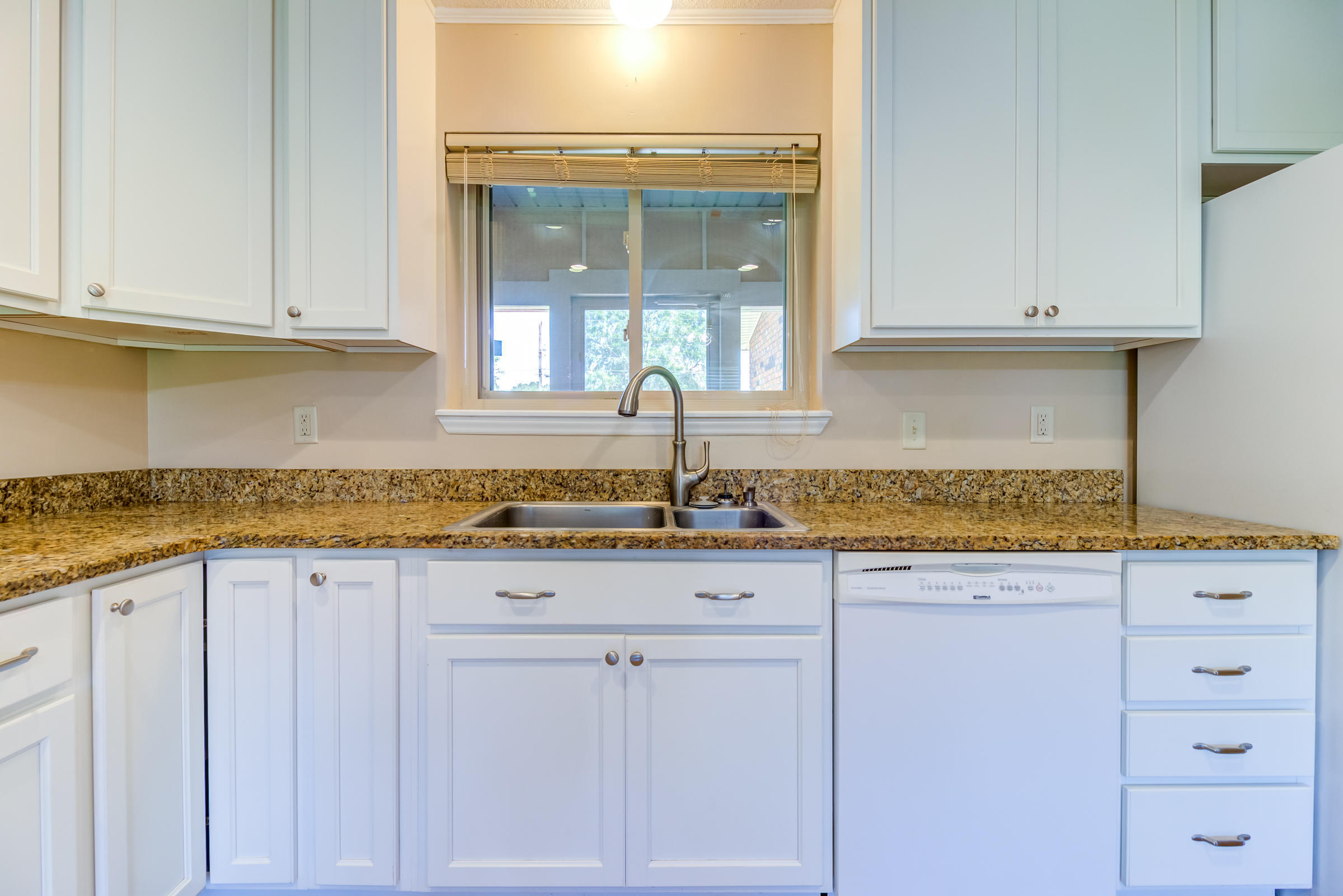 17279 Perkins Road Gulfport, MS 39503 - Photo 12 of 61 17279 Perkins Rd (28)