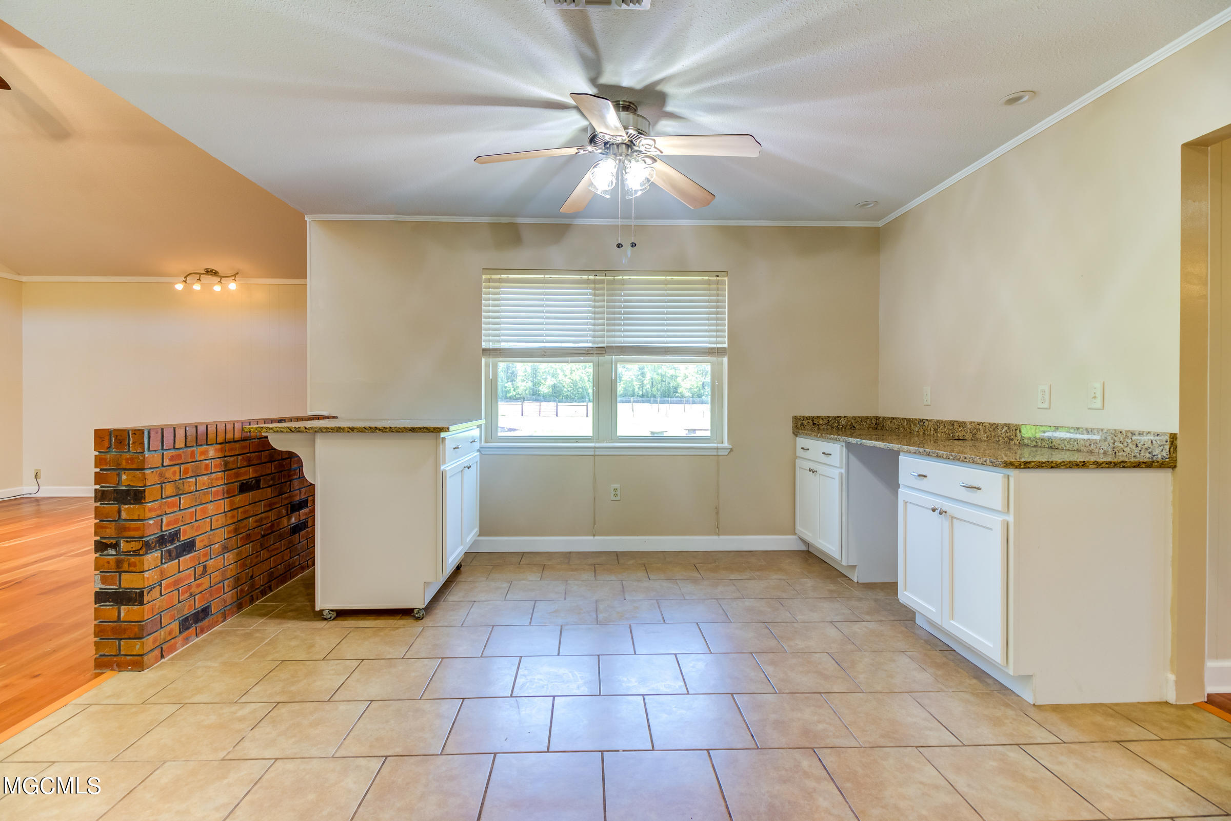 17279 Perkins Road Gulfport, MS 39503 - Photo 9 of 61 17279 Perkins Rd (25)