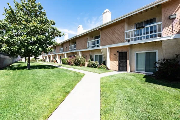 $265,000 | 16465 Green Tree Boulevard, Unit 58, Victorville, CA 92395