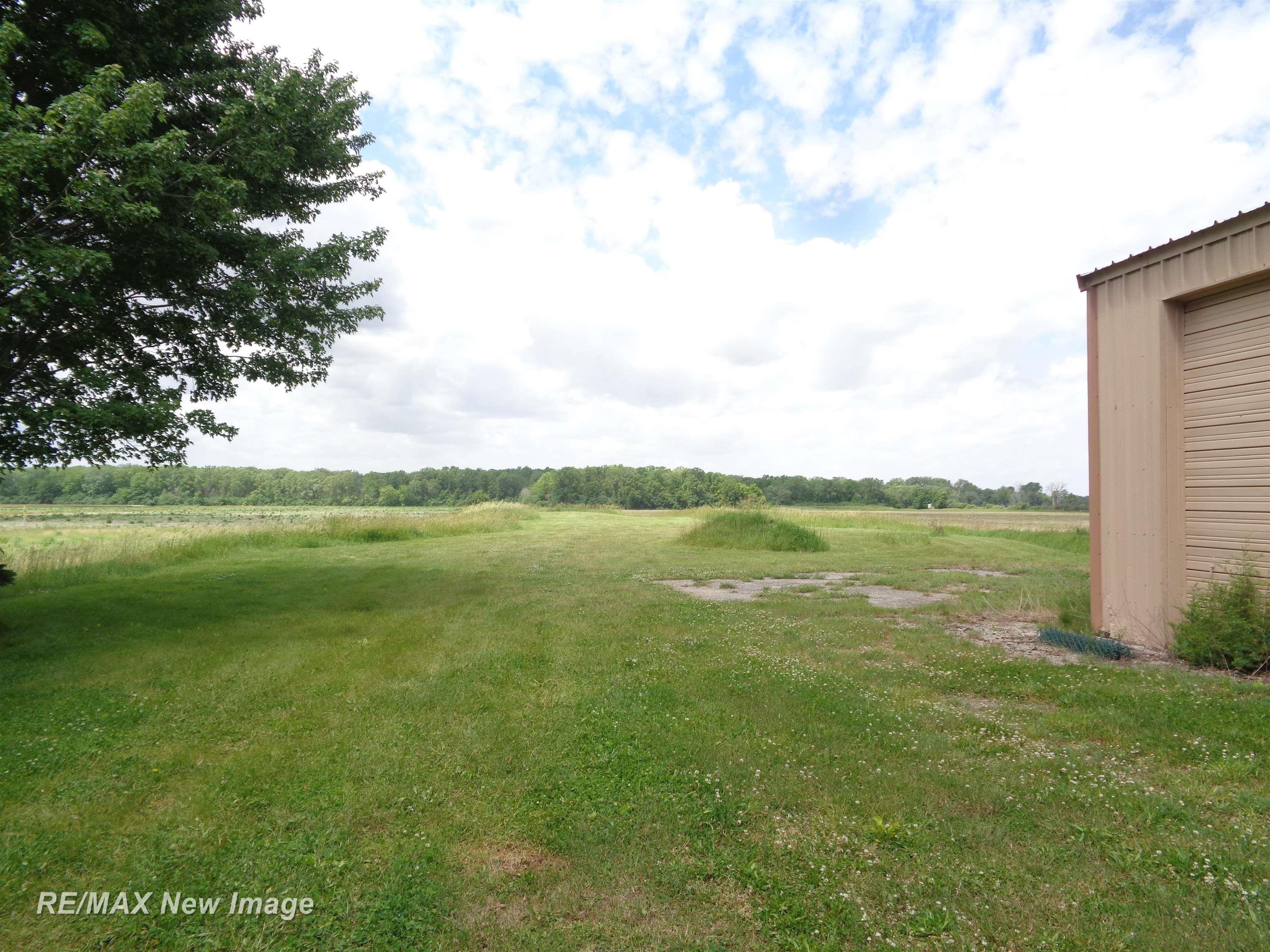 3980 East Road Saginaw, MI 48601 - Photo 43 of 44 50144522-11bb9c81-368f-40b9-a895-bb1db52393e7.JPG