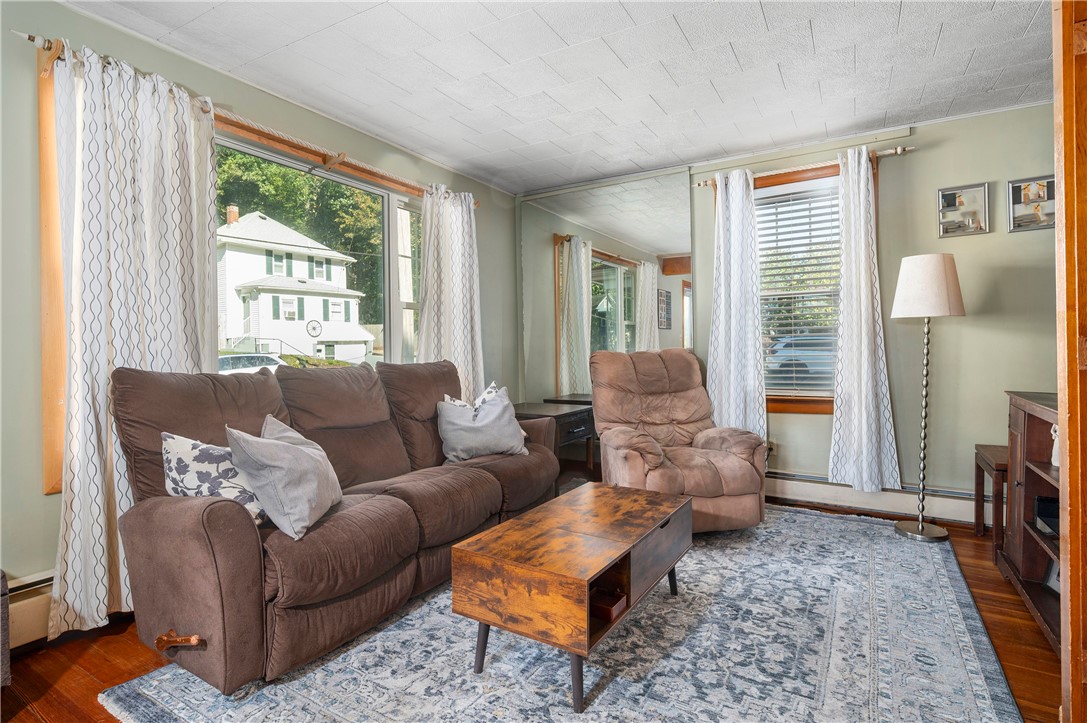 16 Greenville Road North Smithfield, RI 02896 - Photo 9 of 40 Gallery Image 9