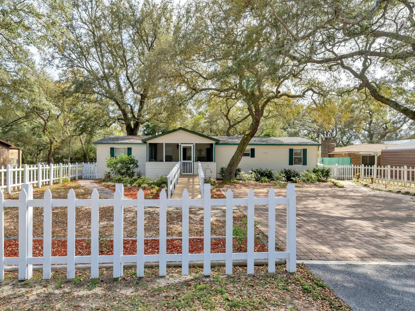 70 Boundry Line Road Freeport, FL 32439 - Photo 1 of 47 tempImageV5FcjP