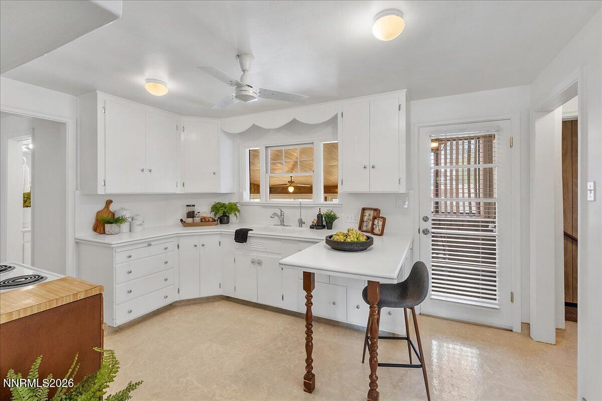 828 Washington Street Reno, NV 89503 - Photo 10 of 49 10-828 Washington Street Reno NV 89503 (