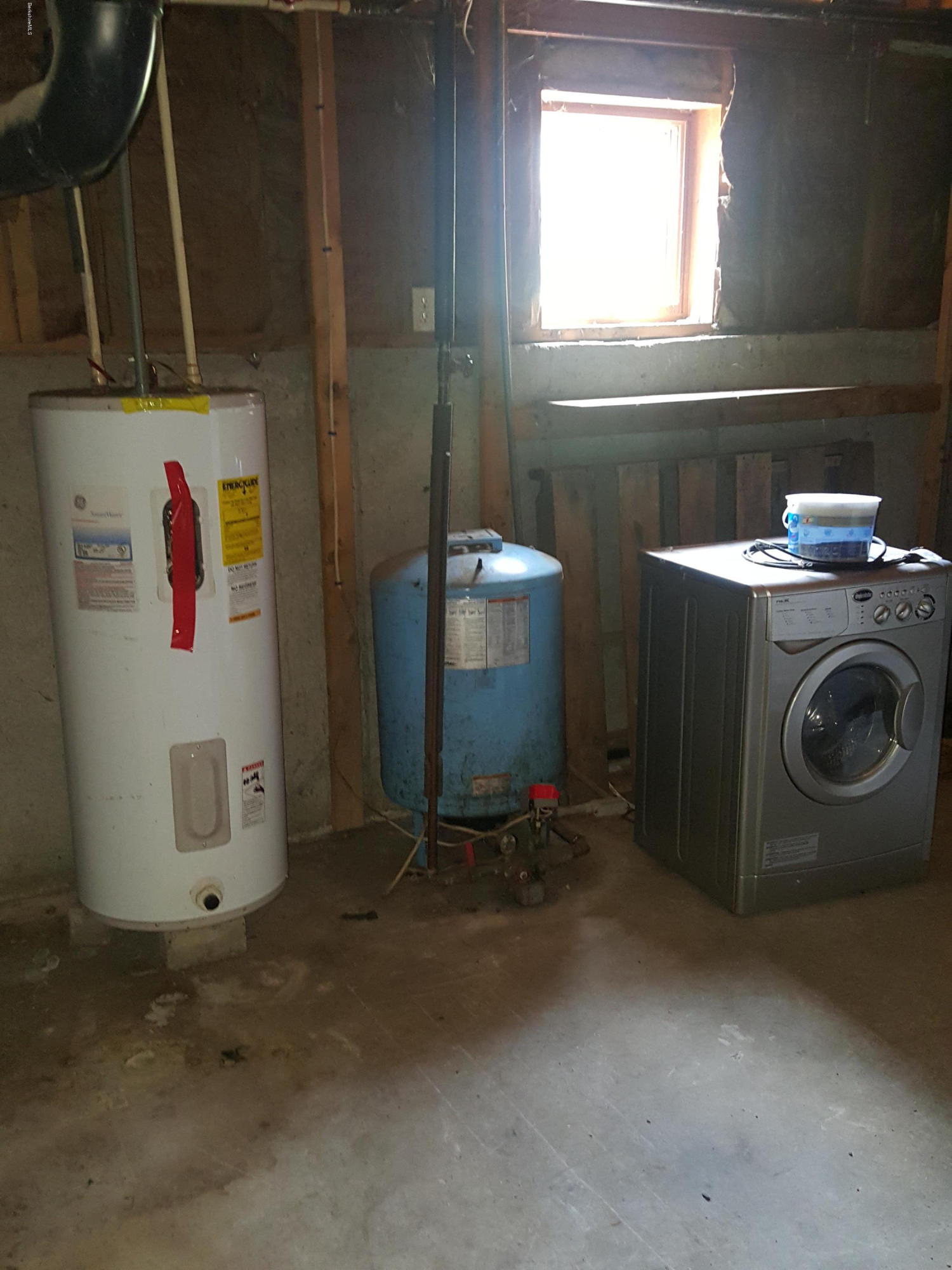 13 Kreutzer Road Peru, MA 01235 - Photo 2 of 21 a utility room with dryer and washer