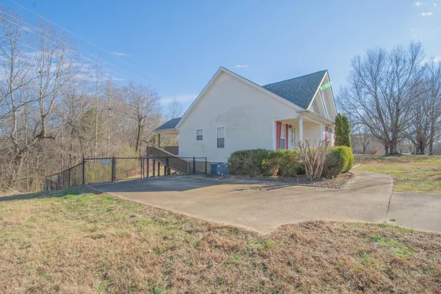$245,000 | 1149 Oak Grove Road, Goodspring, TN 38460