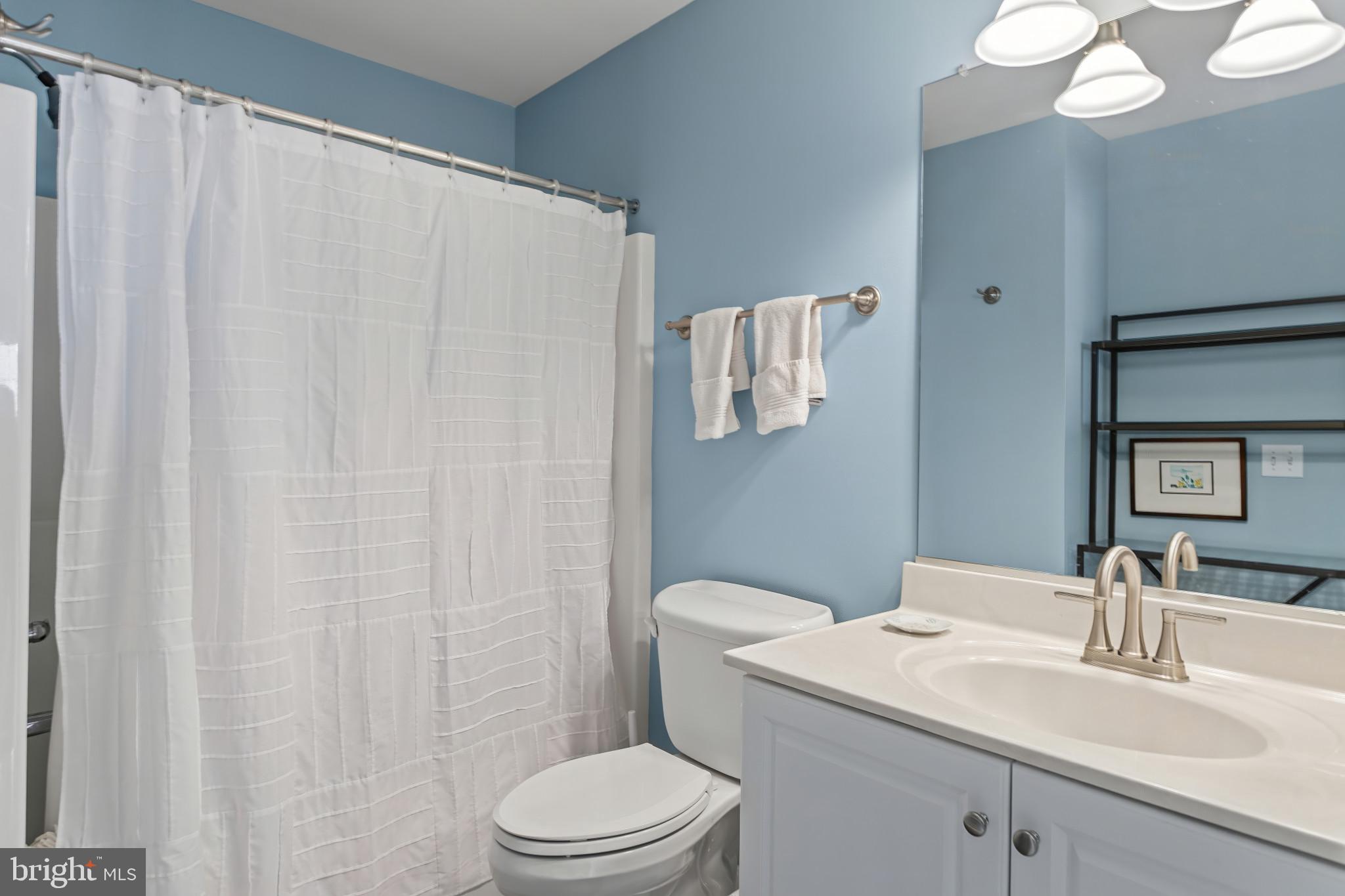 7 Derr Lane Middletown, MD 21769 - Photo 20 of 33 Upper Level Full Bath