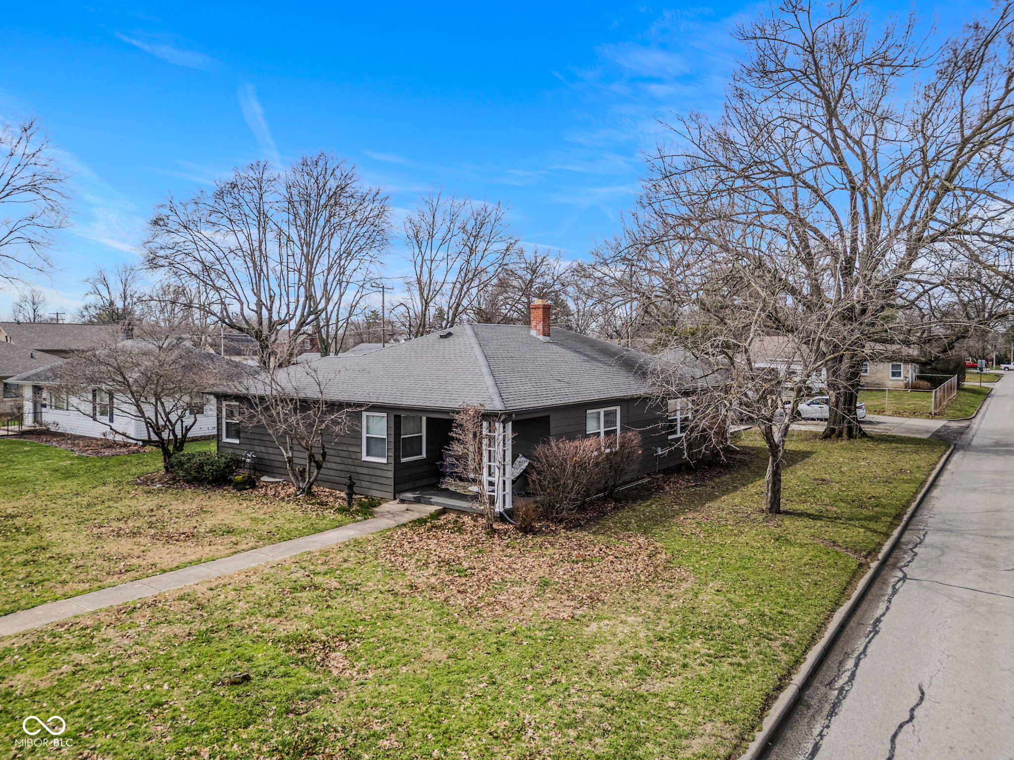 525 25th Street Columbus, IN 47201 - Photo 1 of 25
