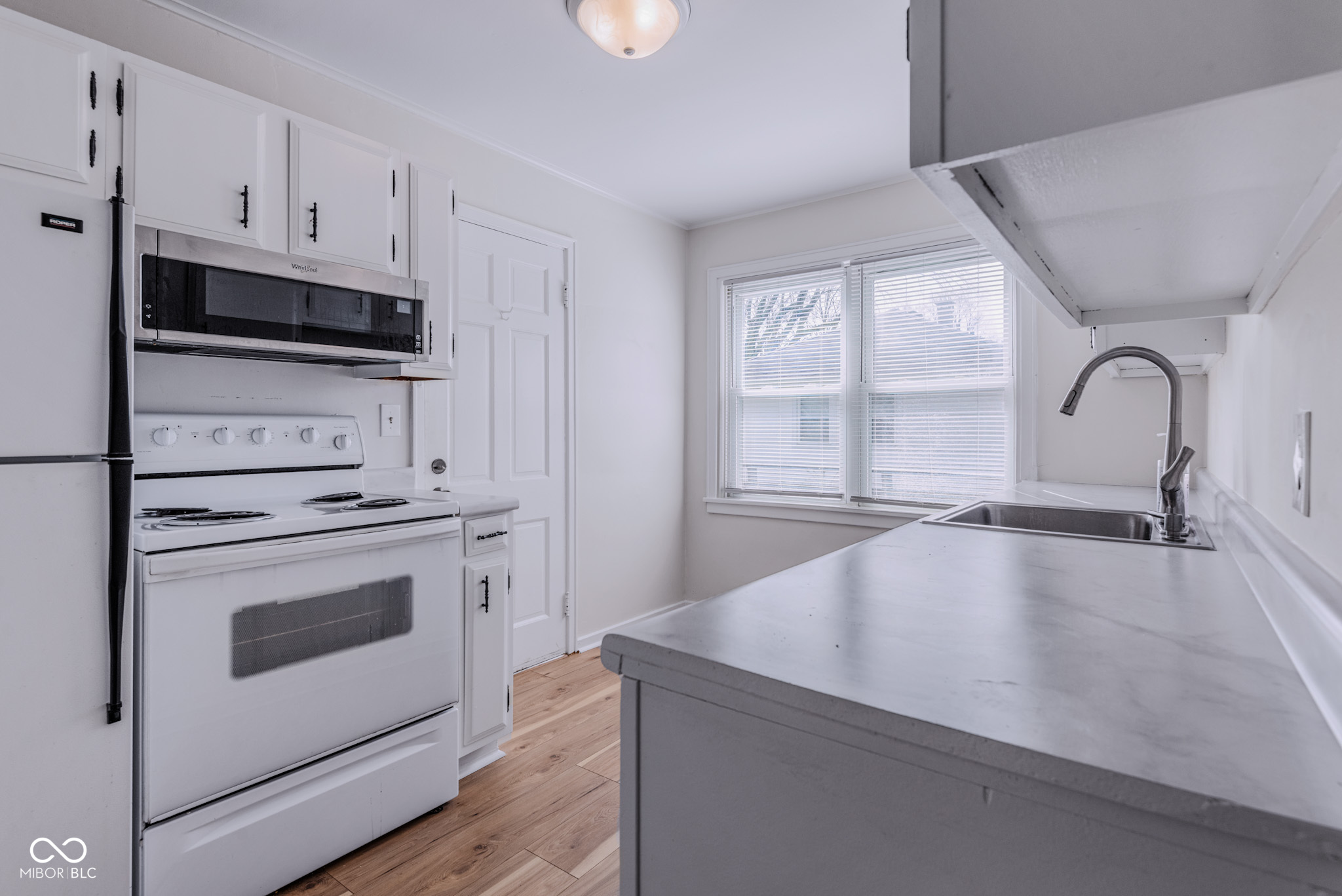 525 25th Street Columbus, IN 47201 - Photo 12 of 25