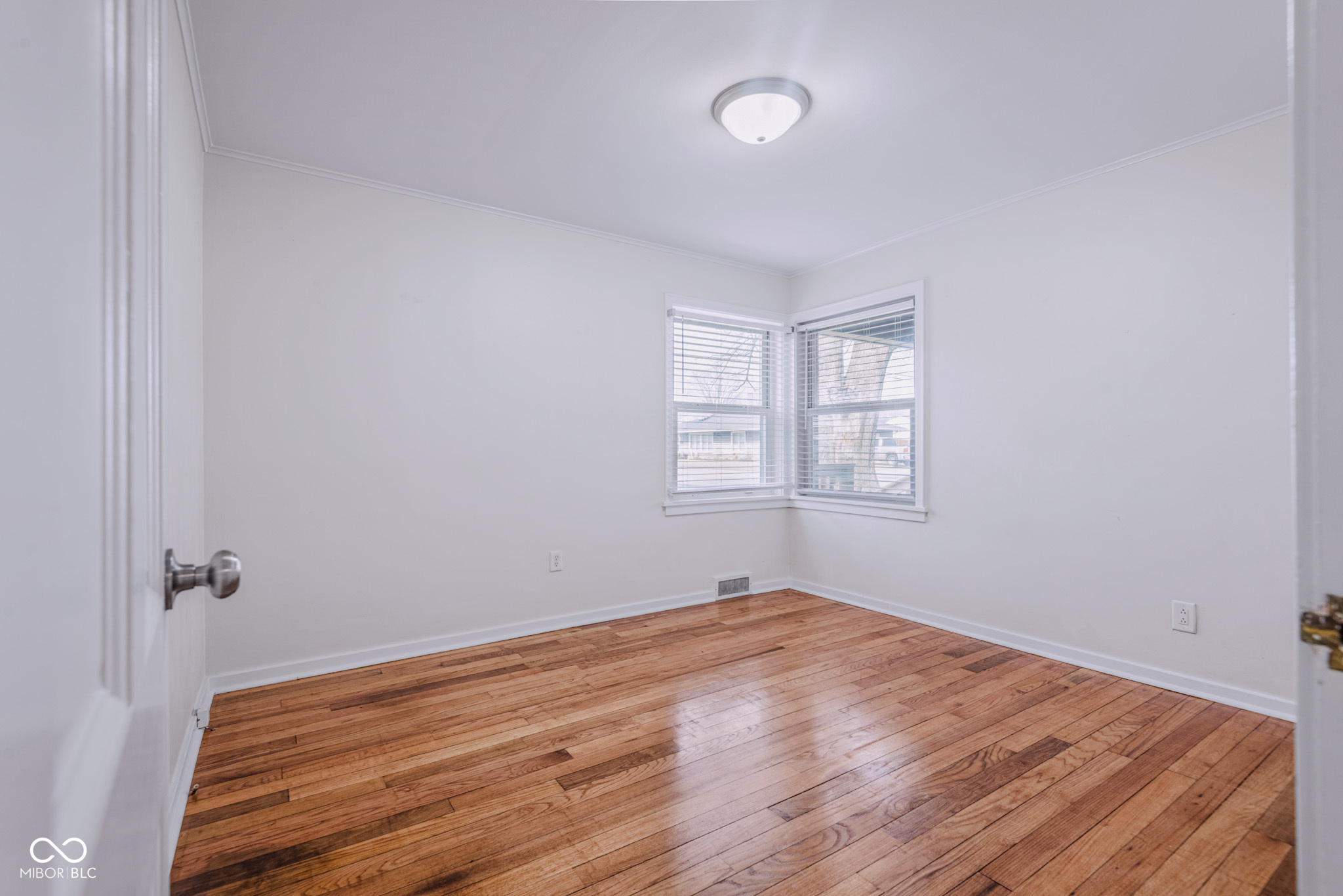 525 25th Street Columbus, IN 47201 - Photo 18 of 25