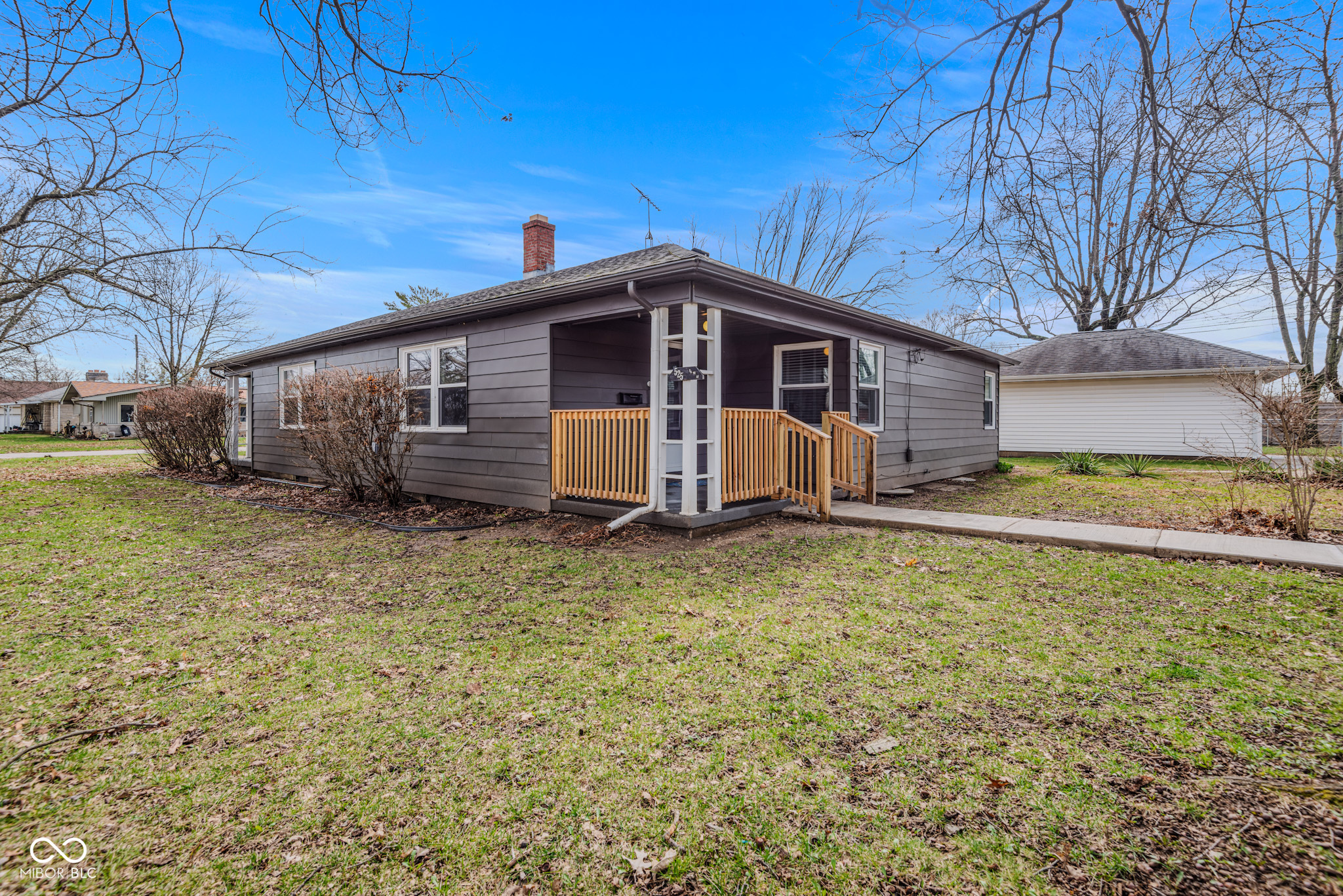 525 25th Street Columbus, IN 47201 - Photo 3 of 25