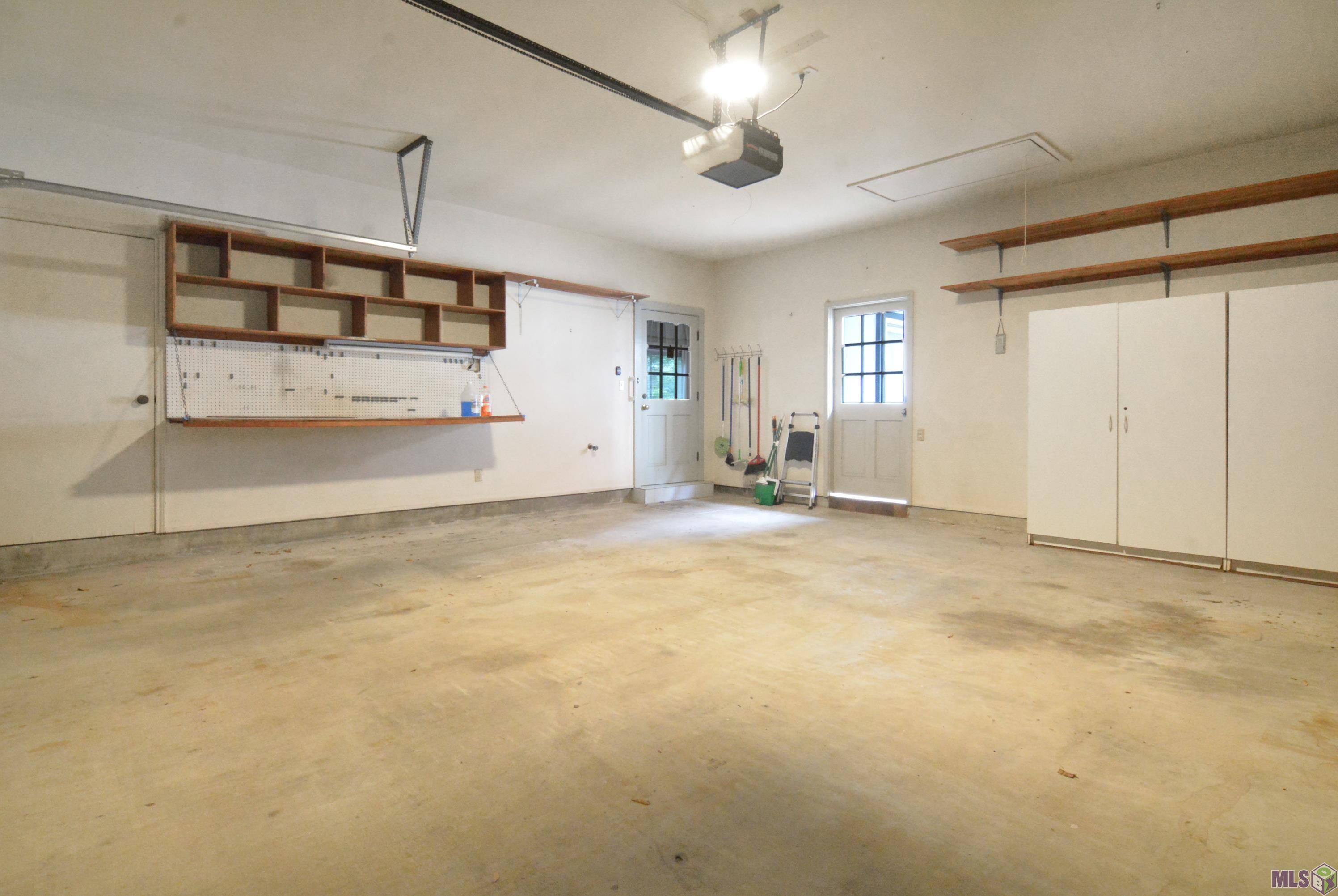 1919 West Magna Carta Place Baton Rouge, LA 70815 - Photo 23 of 23 Garage