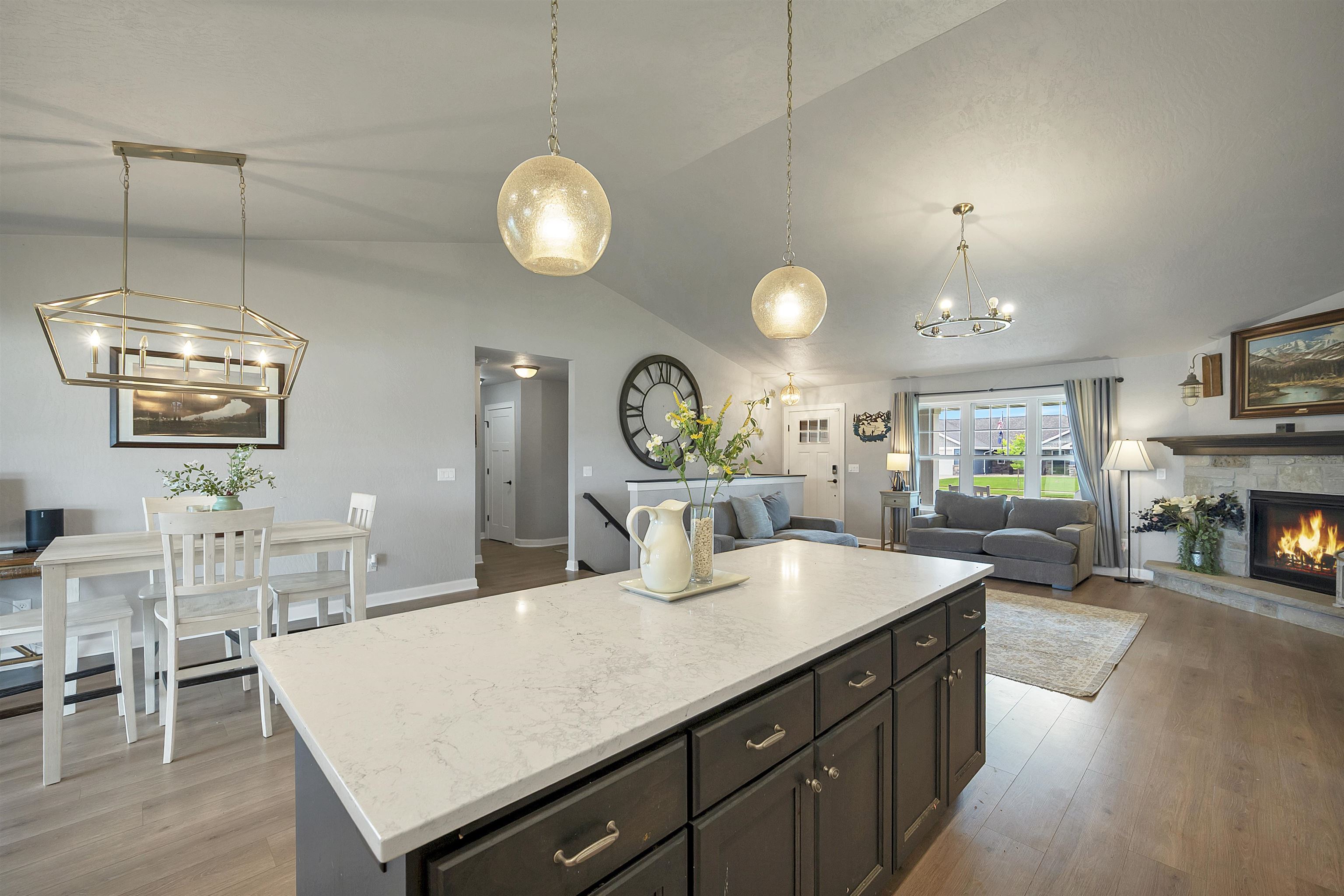 1756 Red Oak Street Green Bay, WI 54313 - Photo 17 of 51