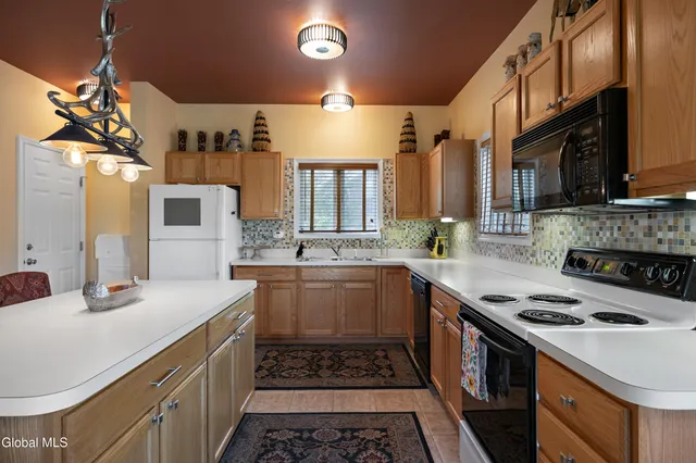 $495,000 | 73 Liftside Drive, Unit B1, Hunter, NY 12442