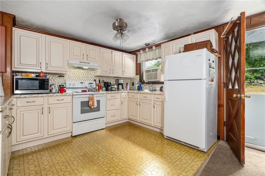 245 West Wrentham Road Cumberland, RI 02864 - Photo 43 of 50